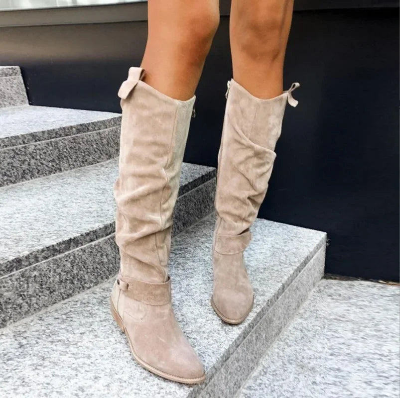Daniela - Botas com conforto intemporal