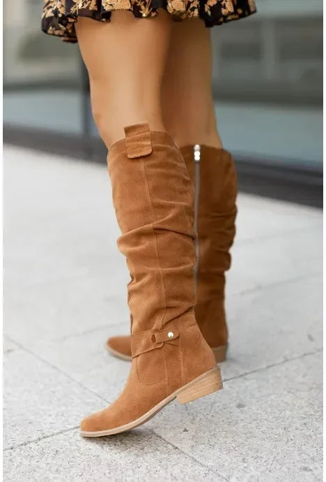 Daniela - Botas com conforto intemporal