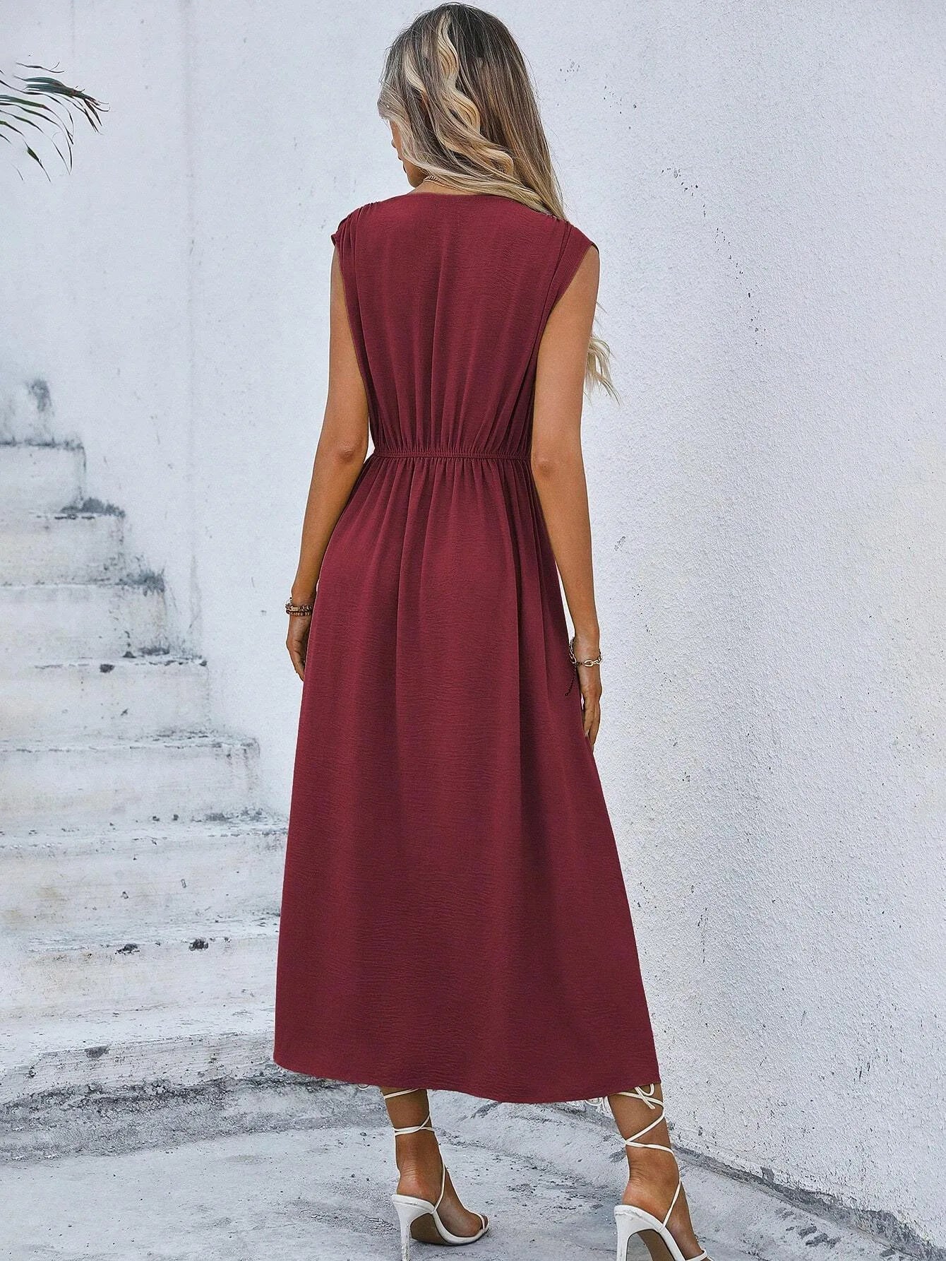 Carla - Vestido elegante sem mangas