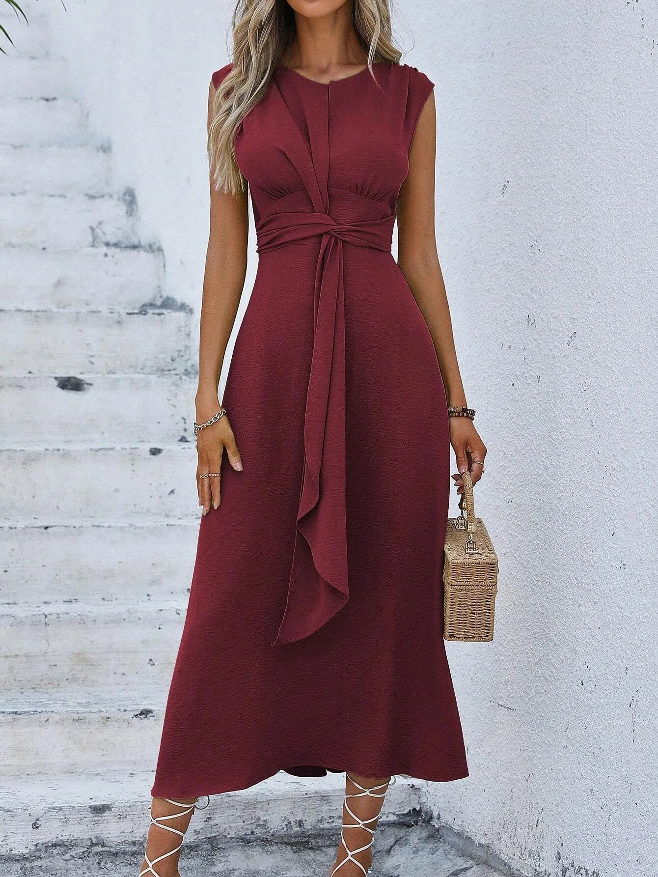 Carla - Vestido elegante sem mangas