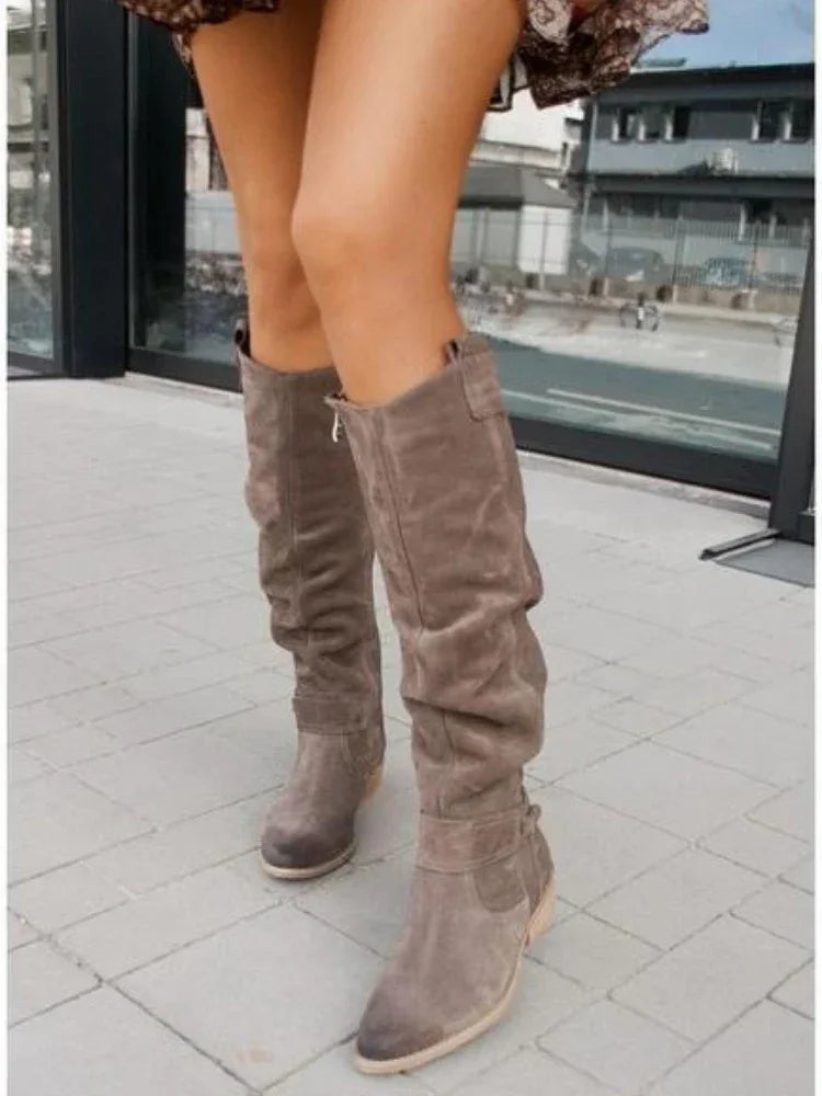 Daniela - Botas com conforto intemporal