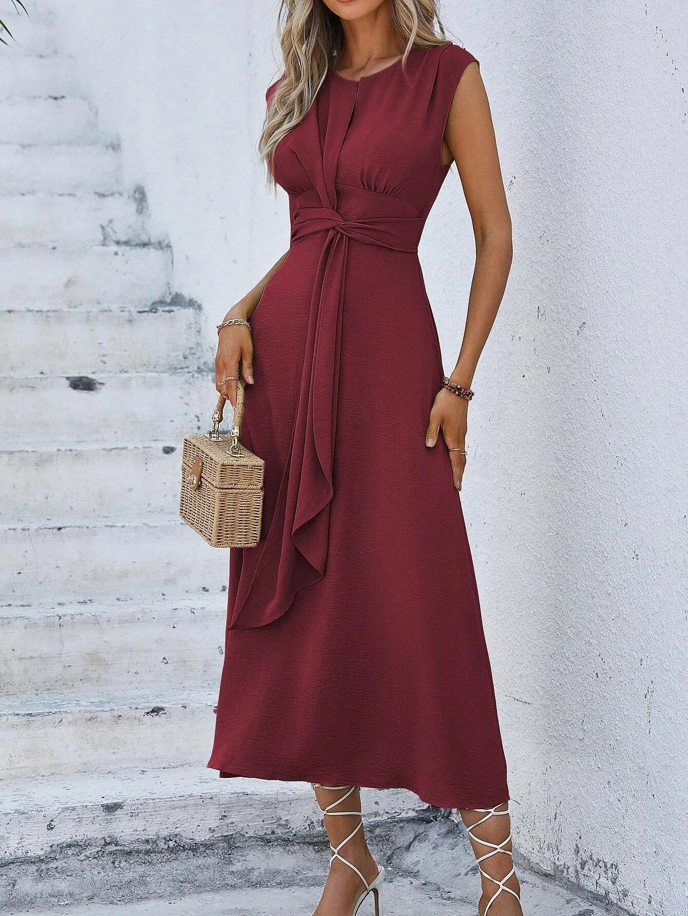 Carla - Vestido elegante sem mangas