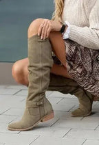 Daniela - Botas com conforto intemporal
