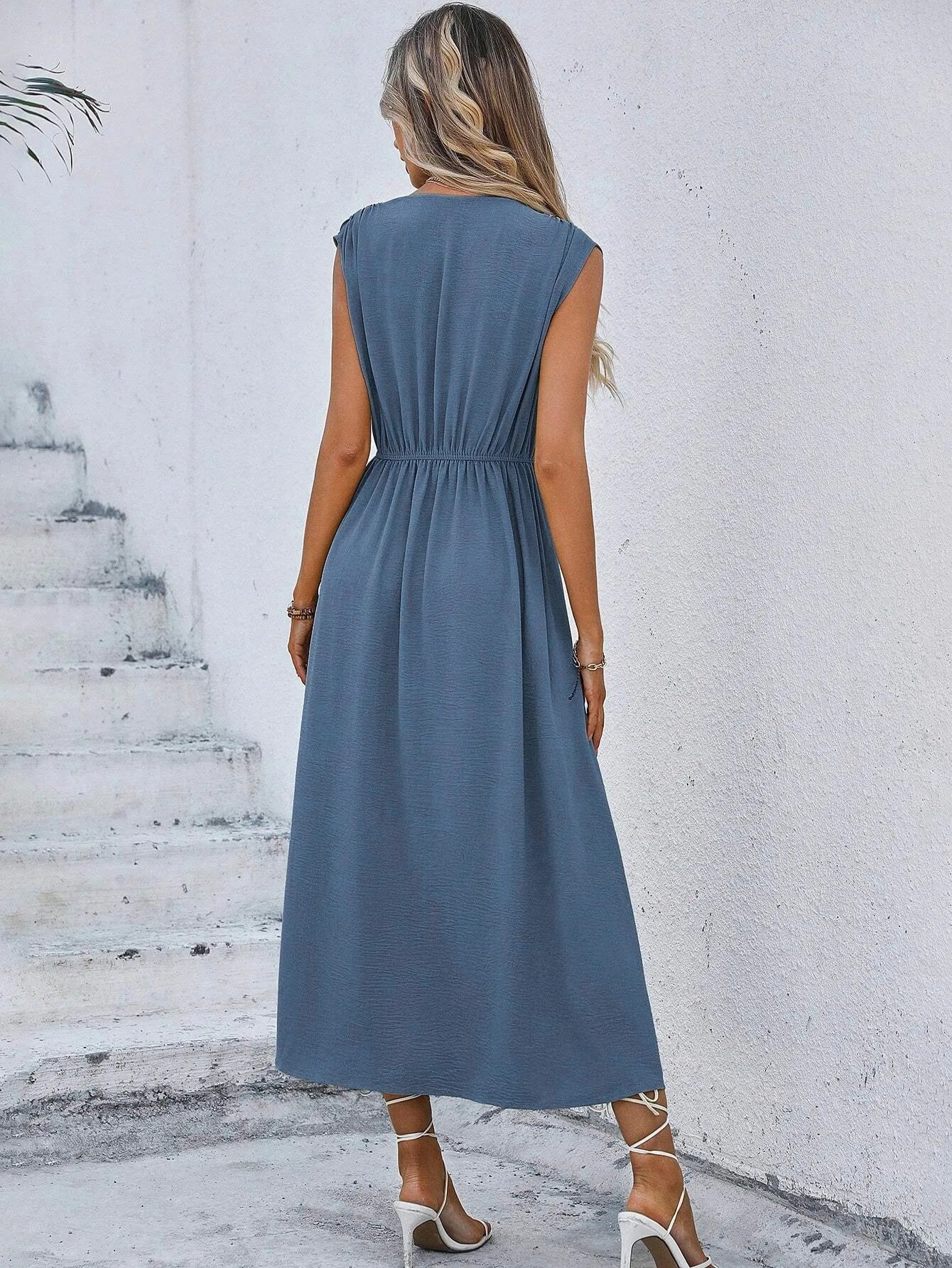 Carla - Vestido elegante sem mangas